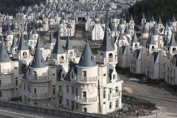 26uuu偷拍亚洲欧洲综合精彩镜头 示例图 - 说明文字