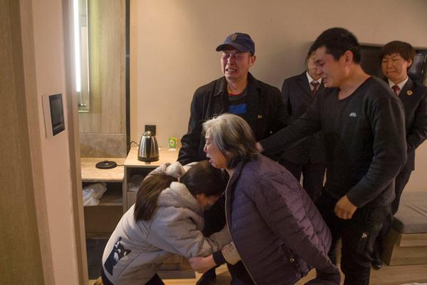 zoomservo兽-科技幻想未来生物 示例图 - 说明文字