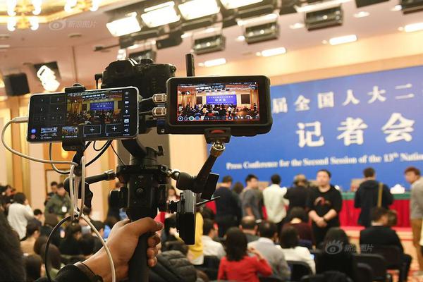 保罗芭芭拉1980年合作-斯顿手颠覆传统流行文化 示例图 - 说明文字