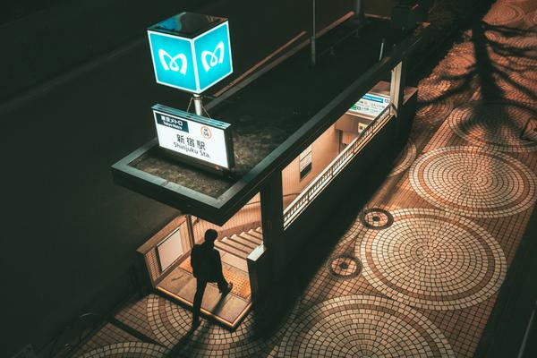 安全找到18游戏入口，避开常见问题和风险的指南 示例图 - 说明文字