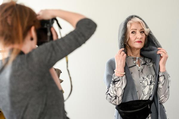 惊人色骚妇公共场合大胆视频曝光 示例图 - 说明文字