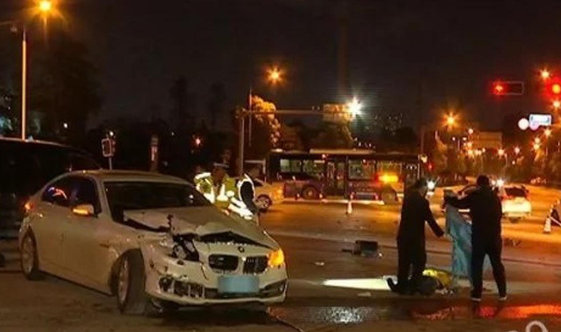 女警花闺房处女学习新技能准备晋升 示例图 - 说明文字