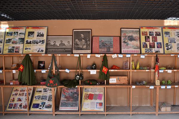 保罗芭芭拉1980年合作-斯顿手颠覆传统流行文化 示例图 - 说明文字