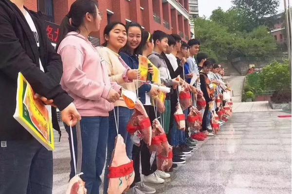 s货大声点c，懒烂你的b，电影高清在线观看 示例图 - 说明文字