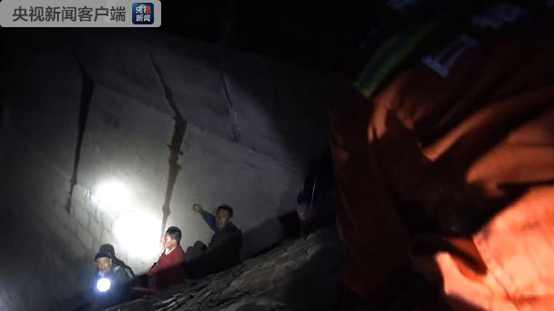 女警花闺房处女学习新技能准备晋升 示例图 - 说明文字