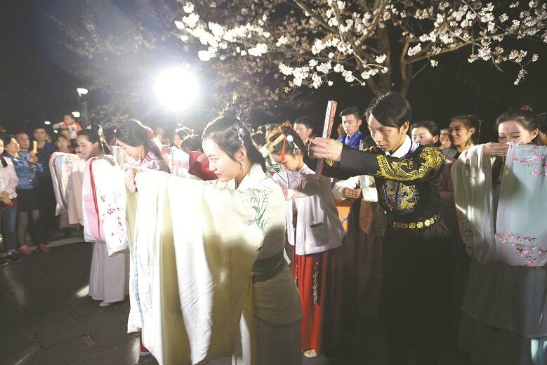 双女车车高清资源在线观看视 示例图 - 说明文字