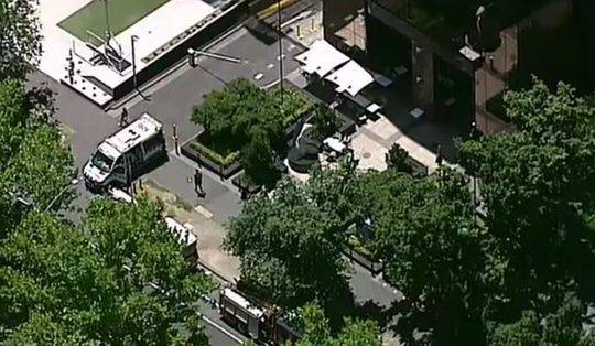 在我眉心中藏着一个独特的世界 示例图 - 说明文字