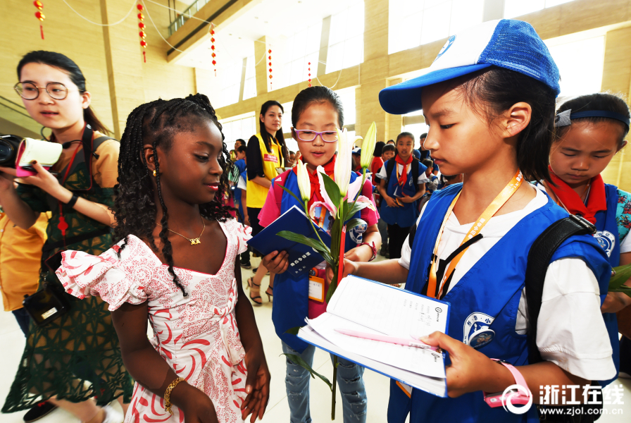 18岁流白浆原因-生理现象还是需要治疗-荟 示例图 - 说明文字