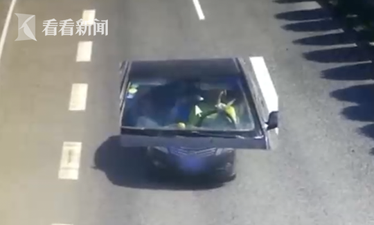 保罗芭芭拉1980年合作-斯顿手颠覆传统流行文化 示例图 - 说明文字