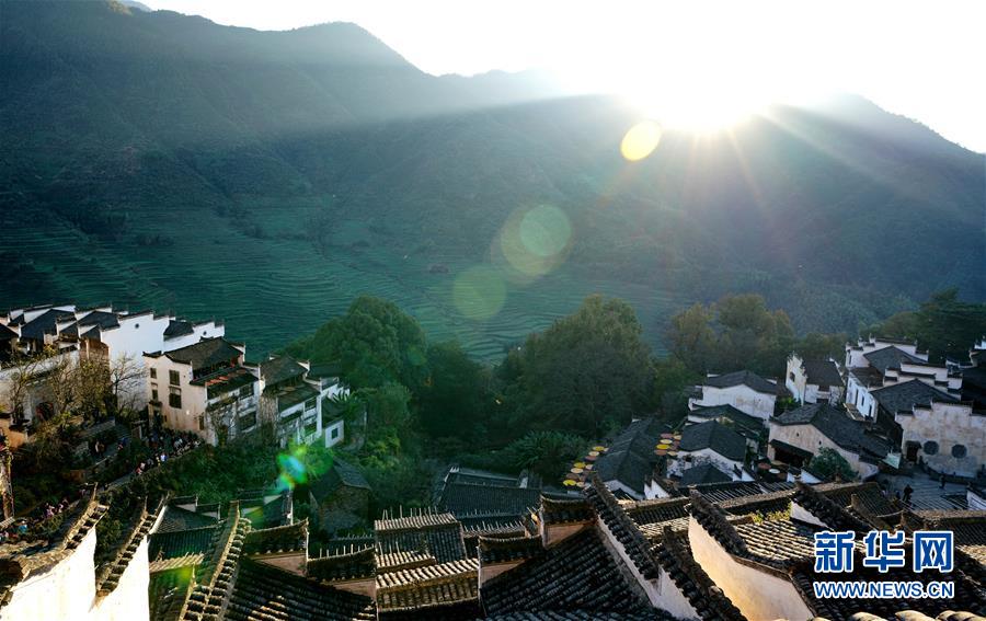 区av电影国产伦精品一二三区日韩av 示例图 - 说明文字