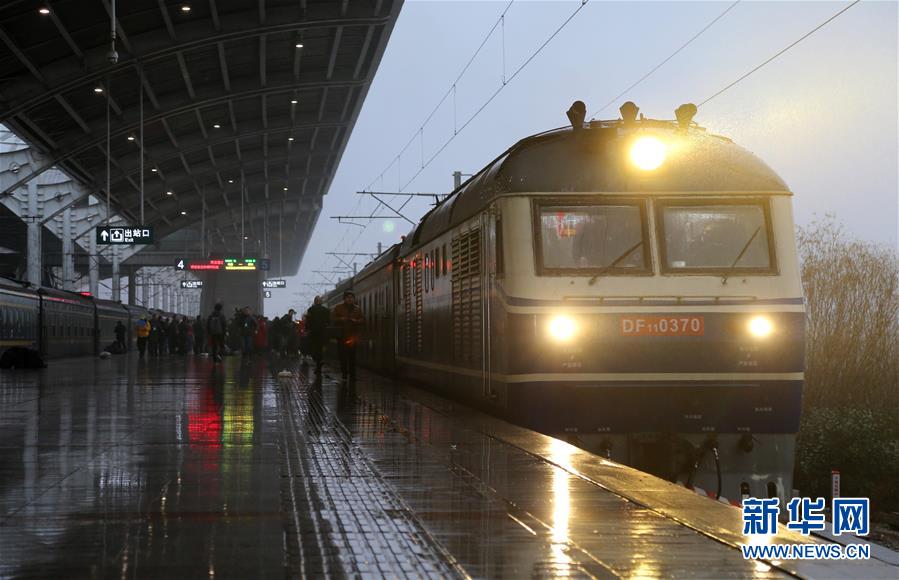 女警花闺房处女学习新技能准备晋升 示例图 - 说明文字