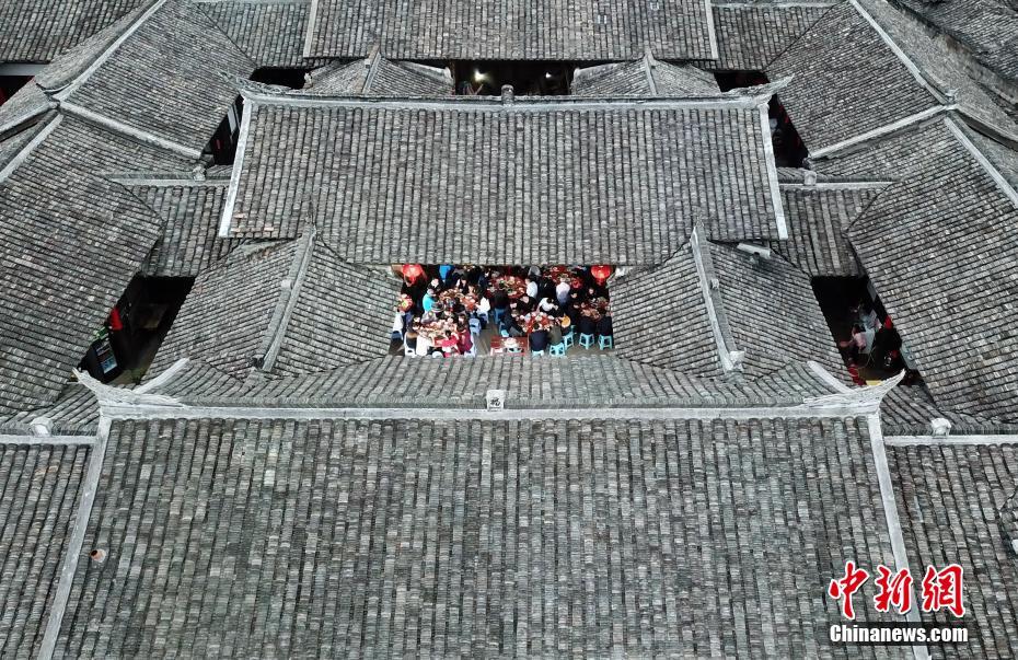 五情天综合基地揭秘幸福秘密 示例图 - 说明文字