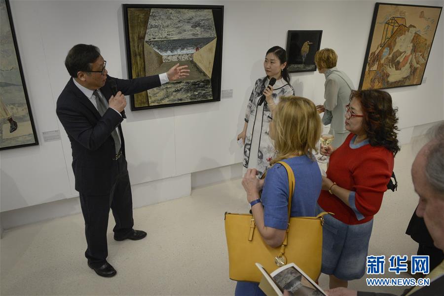 在城市乡村间 gary农民工的奋斗故事 示例图 - 说明文字