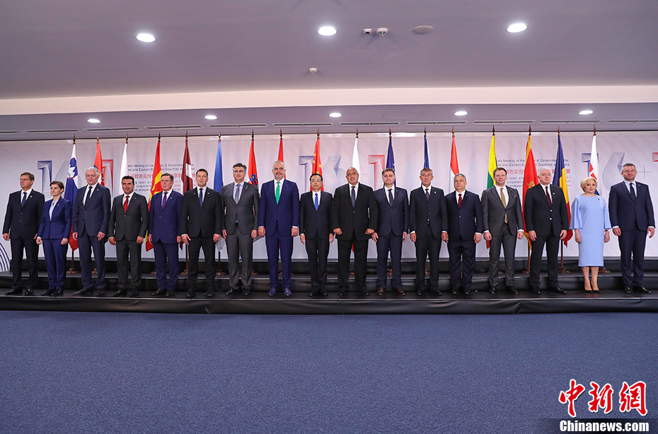 zoomservo兽-科技幻想未来生物 示例图 - 说明文字