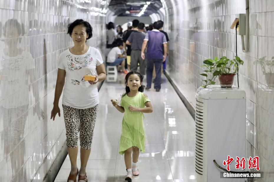 女警花闺房处女学习新技能准备晋升 示例图 - 说明文字