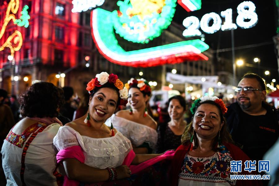 保罗芭芭拉1980年合作-斯顿手颠覆传统流行文化 示例图 - 说明文字