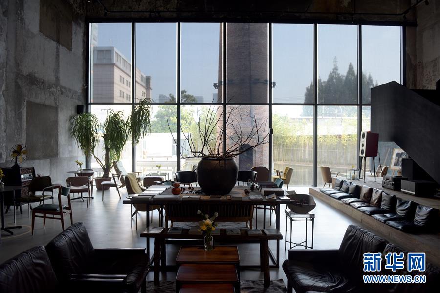 区av电影国产伦精品一二三区日韩av 示例图 - 说明文字