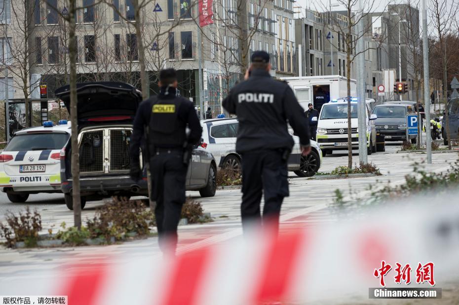 女警花闺房处女学习新技能准备晋升 示例图 - 说明文字