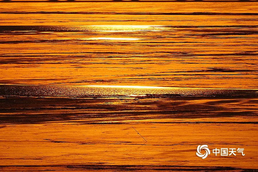 尝心蜜迈开腿尝尝你的草莓 示例图 - 说明文字