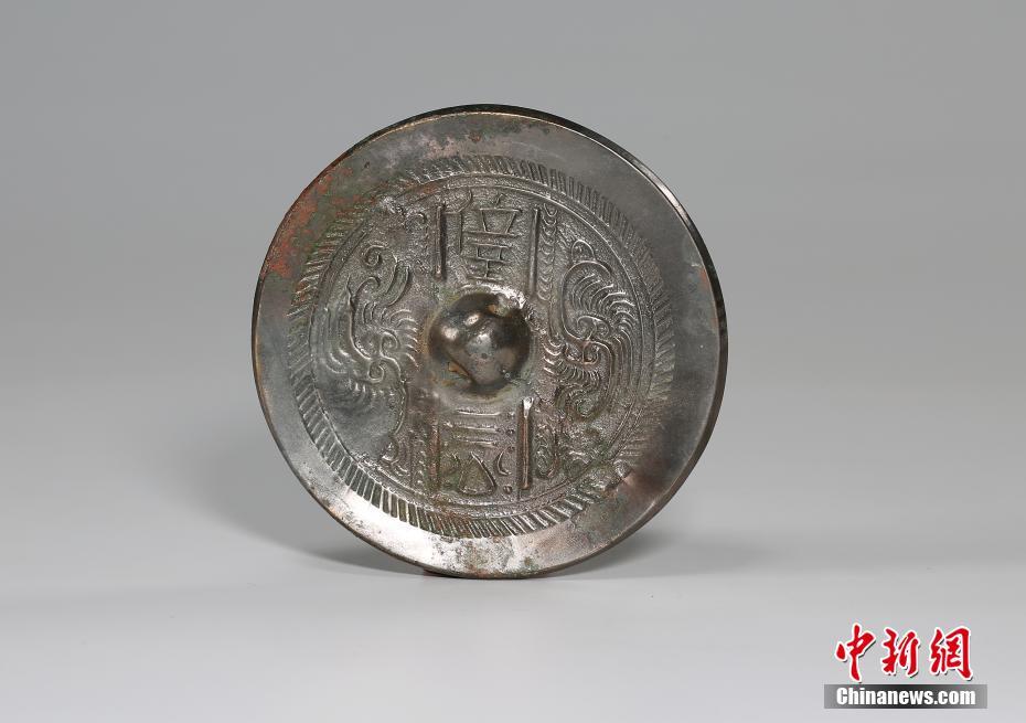 在我眉心中藏着一个独特的世界 示例图 - 说明文字