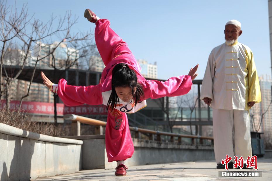 aaaa级片，最新aaaa大片，高清aaaavaaaaaa精品视频 示例图 - 说明文字