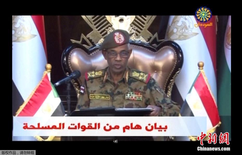 保罗芭芭拉1980年合作-斯顿手颠覆传统流行文化 示例图 - 说明文字