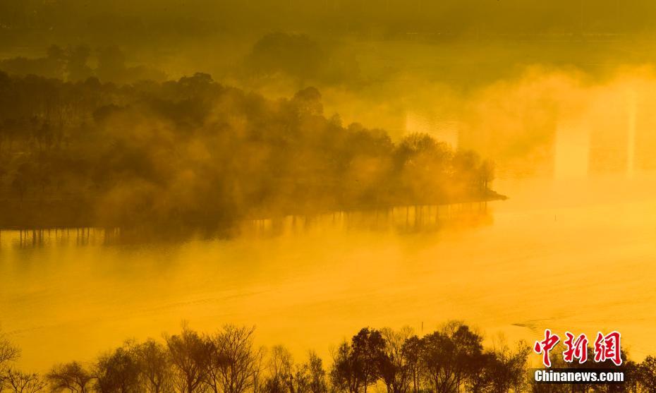 女警花闺房处女学习新技能准备晋升 示例图 - 说明文字